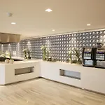 Готель Santa Monica