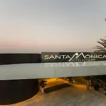Готель Santa Monica