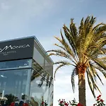 Готель Santa Monica